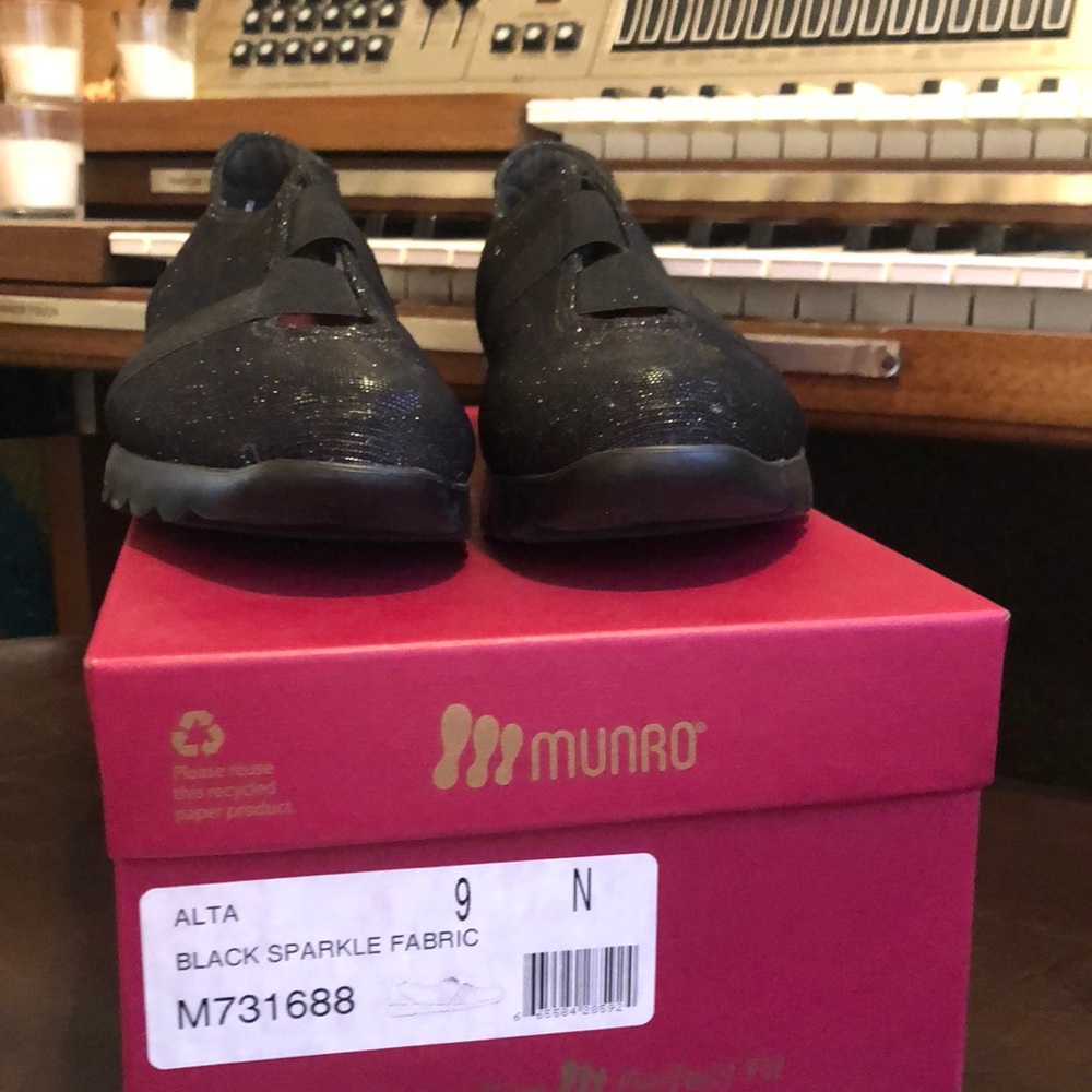 Munro Shoes Sparkly Black Slip On